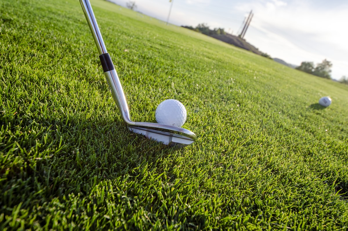 Leaderboard du 06/06/2026 : J.T. Poston en tête avec une Titleist Pro V1x